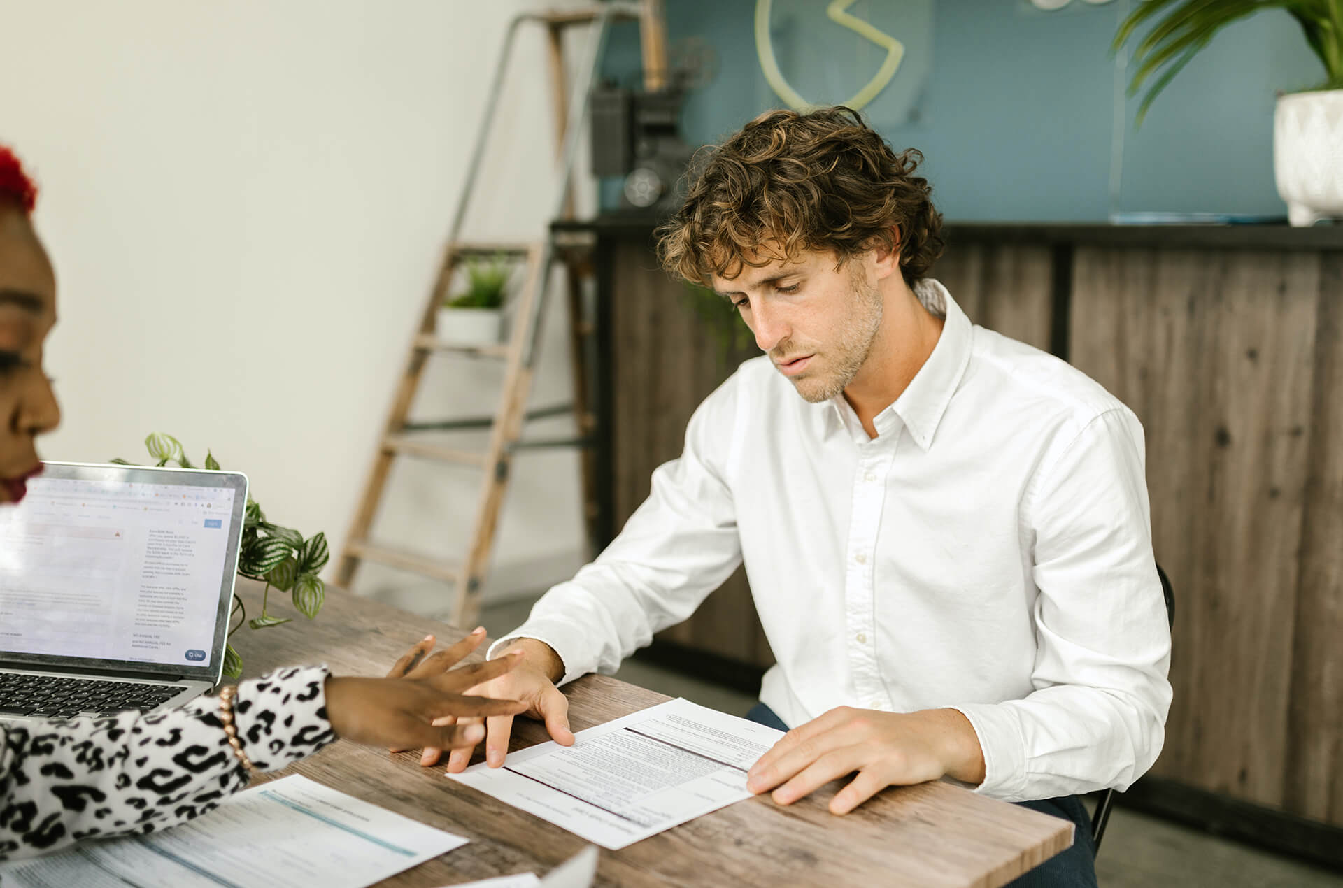 Constitución de Empresas Nacionales y de Origen Extranjero